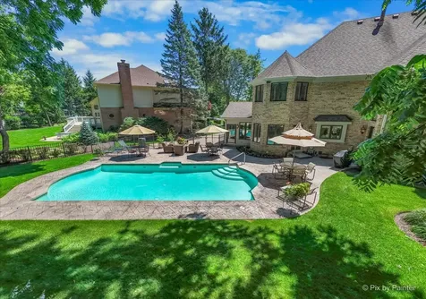 554 West Rosiland Drive N Palatine IL 60074