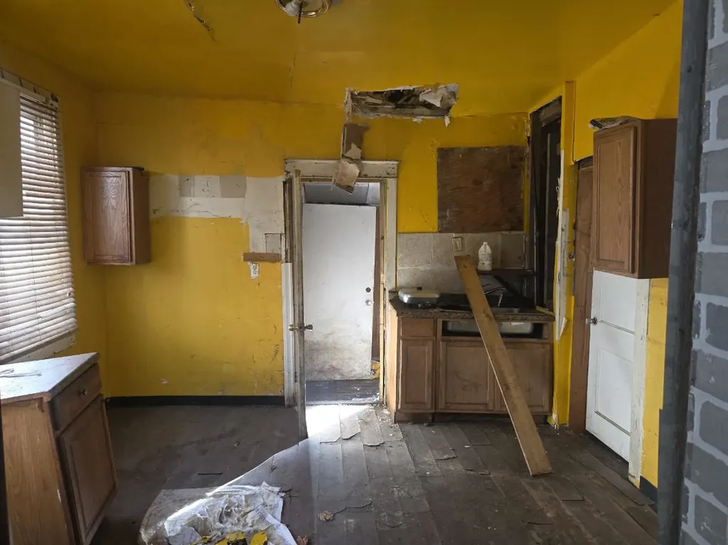 433 West 103rd Street Chicago IL 60628