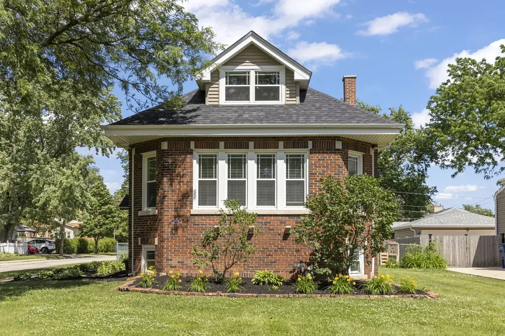 501 South Wisconsin Avenue Villa Park IL 60181