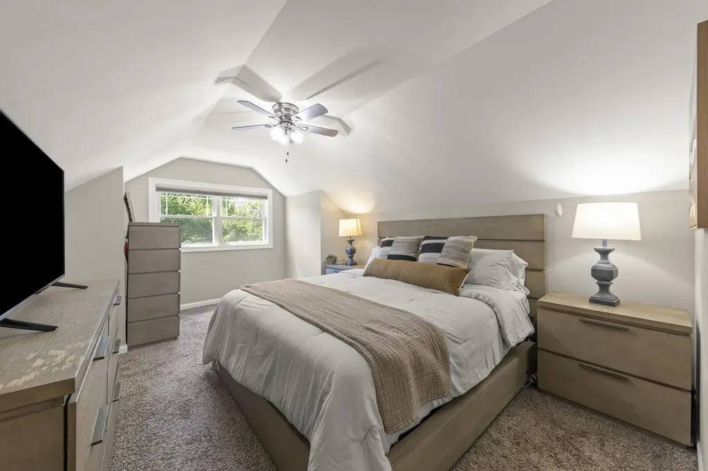 501 South Wisconsin Avenue Villa Park IL 60181