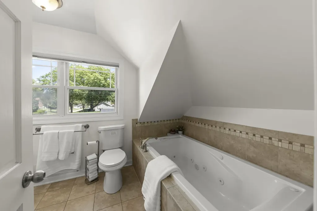 501 South Wisconsin Avenue Villa Park IL 60181