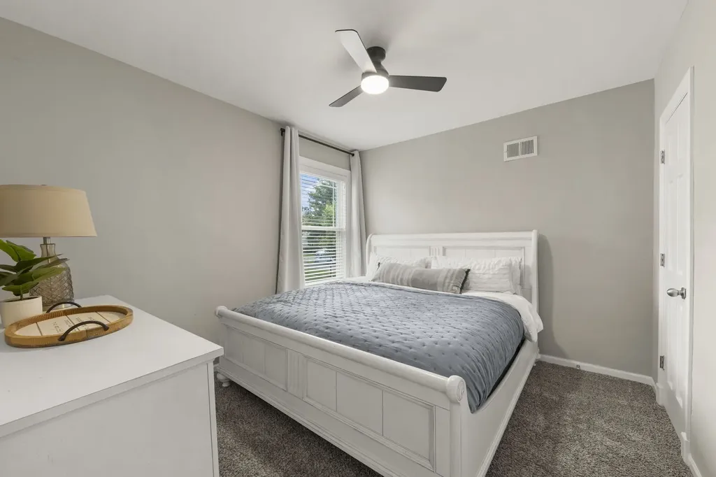 501 South Wisconsin Avenue Villa Park IL 60181