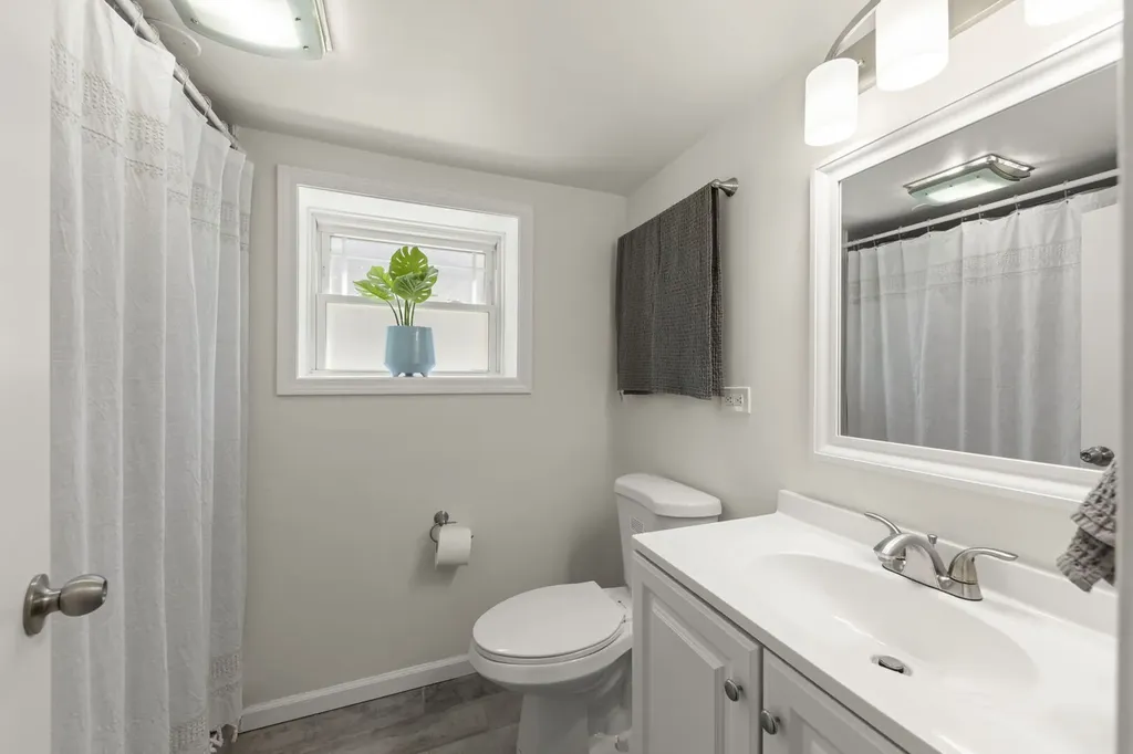 501 South Wisconsin Avenue Villa Park IL 60181