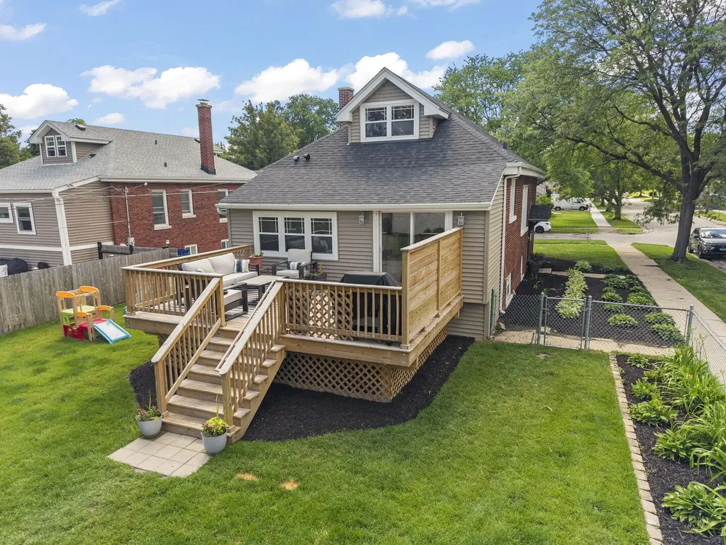 501 South Wisconsin Avenue Villa Park IL 60181