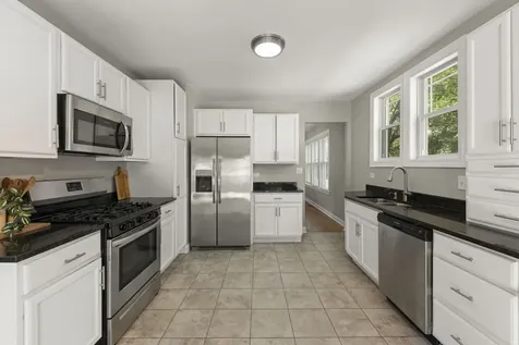 501 South Wisconsin Avenue Villa Park IL 60181