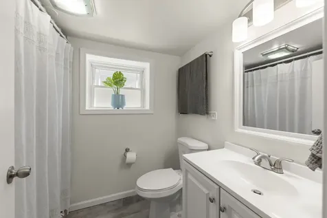 501 South Wisconsin Avenue Villa Park IL 60181