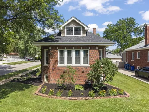 501 South Wisconsin Avenue Villa Park IL 60181