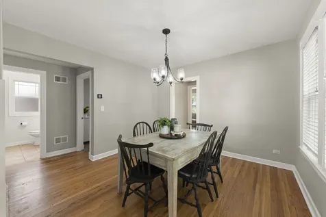 501 South Wisconsin Avenue Villa Park IL 60181