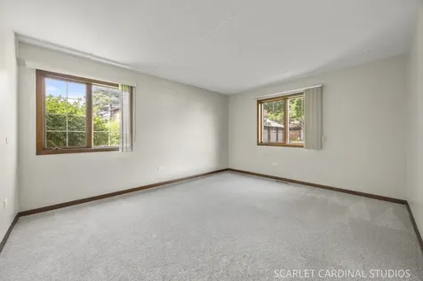 6223 Lake Park Lane Willowbrook IL 60527