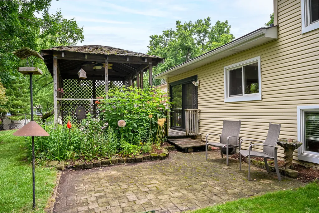 1970 Nottingham Lane Wheaton IL 60189