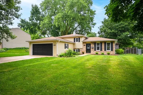 1970 Nottingham Lane Wheaton IL 60189