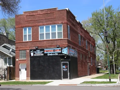 934 North Lamon Avenue Chicago IL 60651