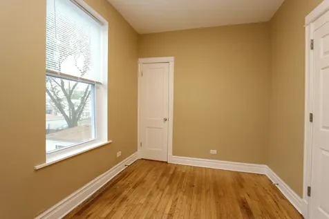 934 North Lamon Avenue Chicago IL 60651