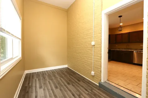 934 North Lamon Avenue Chicago IL 60651