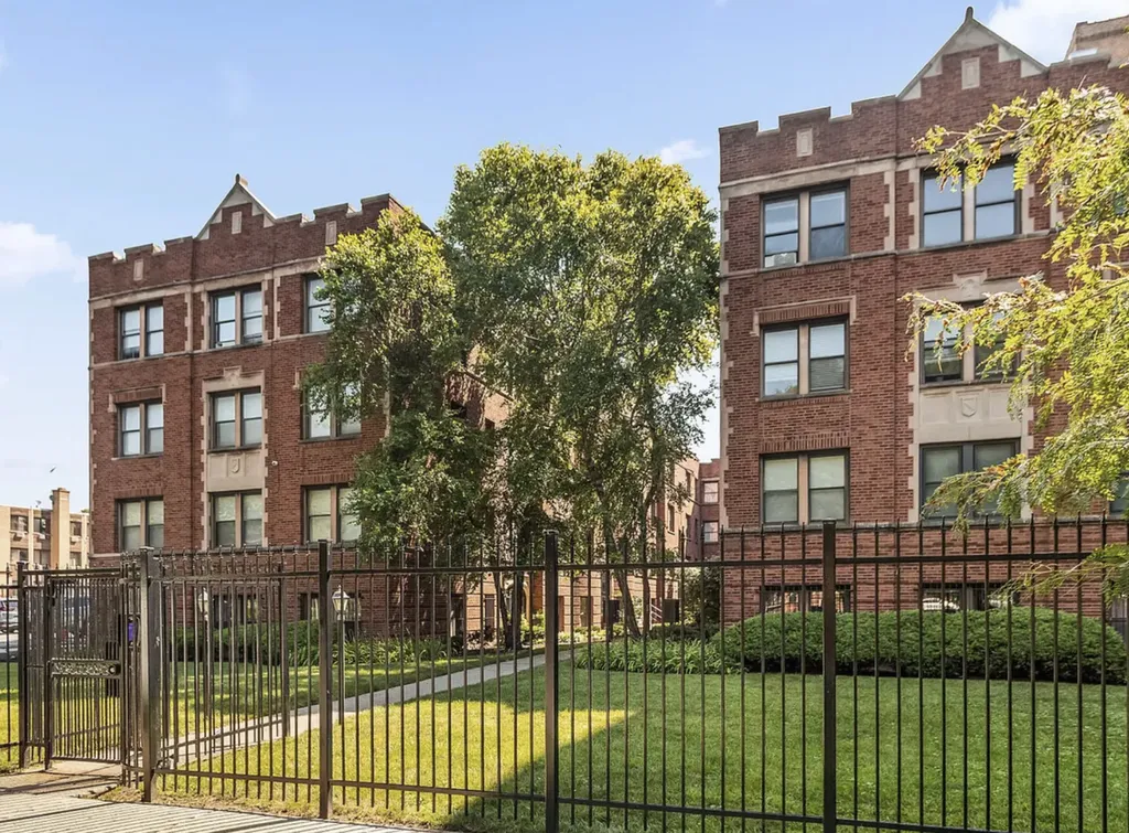 4529 1/2 South Drexel Boulevard Chicago IL 60653