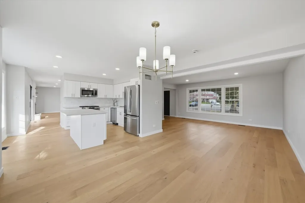 6S656 Avon Court Naperville IL 60540