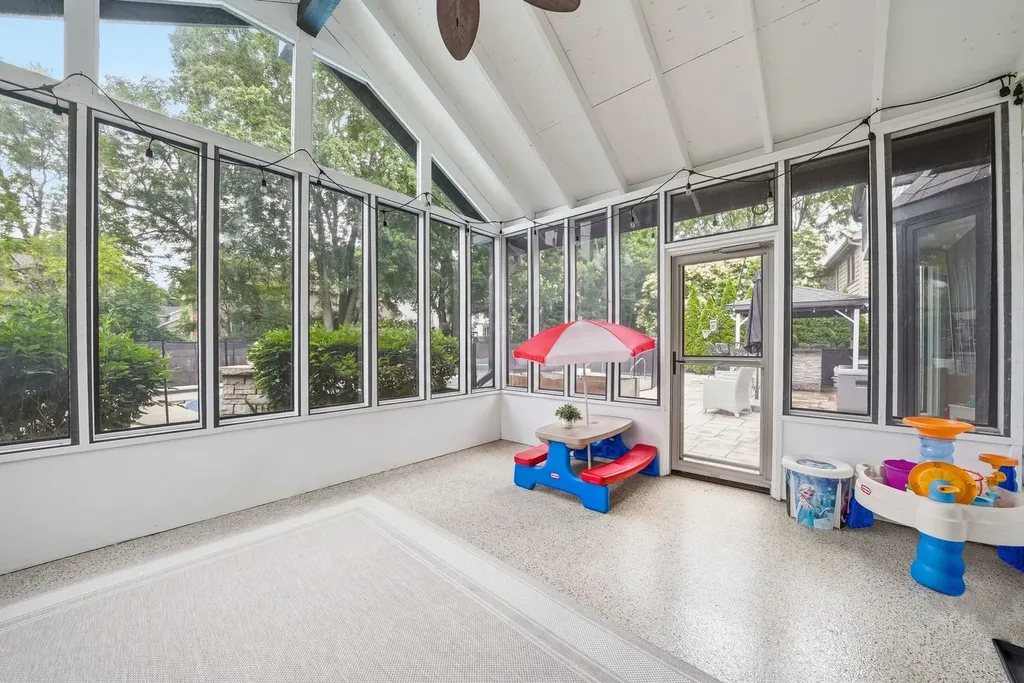 729 Arlington Avenue Naperville IL 60565
