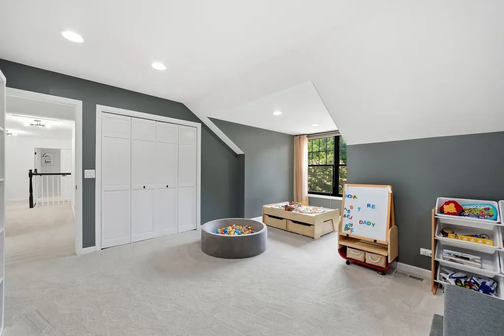 729 Arlington Avenue Naperville IL 60565