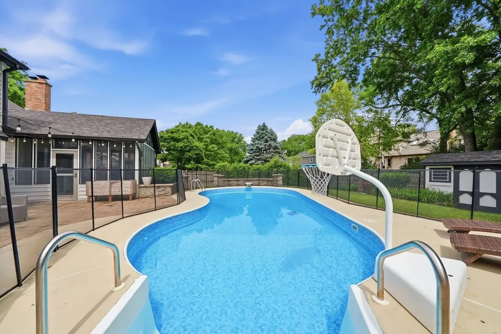 729 Arlington Avenue Naperville IL 60565