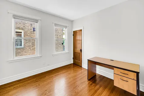5233 West Cullom Avenue Chicago IL 60641