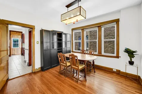 5233 West Cullom Avenue Chicago IL 60641