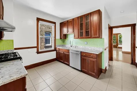 5233 West Cullom Avenue Chicago IL 60641