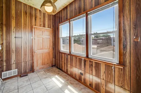 5233 West Cullom Avenue Chicago IL 60641