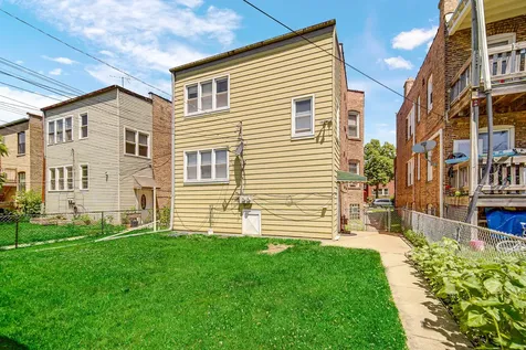 5233 West Cullom Avenue Chicago IL 60641