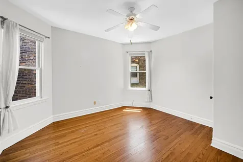 5233 West Cullom Avenue Chicago IL 60641
