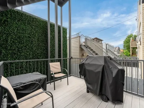 1844 West Erie Street Chicago IL 60622