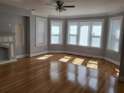 7307 South Bennett Avenue Chicago IL 60649