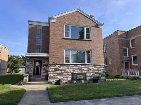 10315 Chaucer Street Westchester IL 60154