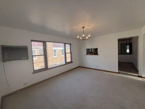 10315 Chaucer Street Westchester IL 60154