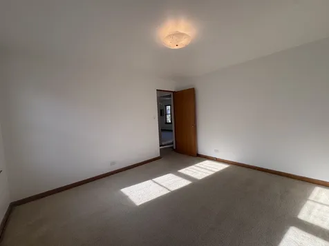 10315 Chaucer Street Westchester IL 60154