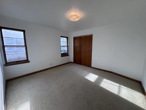 10315 Chaucer Street Westchester IL 60154