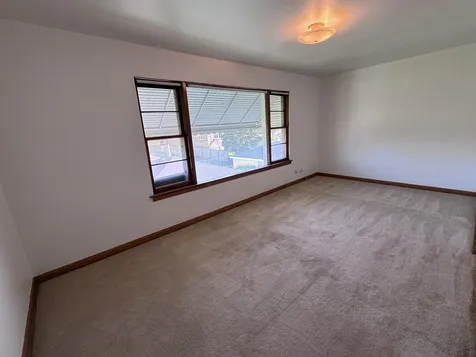 10315 Chaucer Street Westchester IL 60154