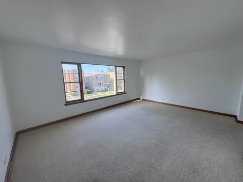 10315 Chaucer Street Westchester IL 60154
