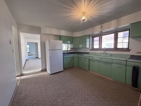 10315 Chaucer Street Westchester IL 60154