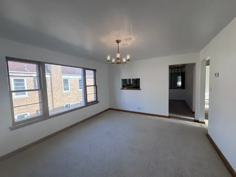10315 Chaucer Street Westchester IL 60154
