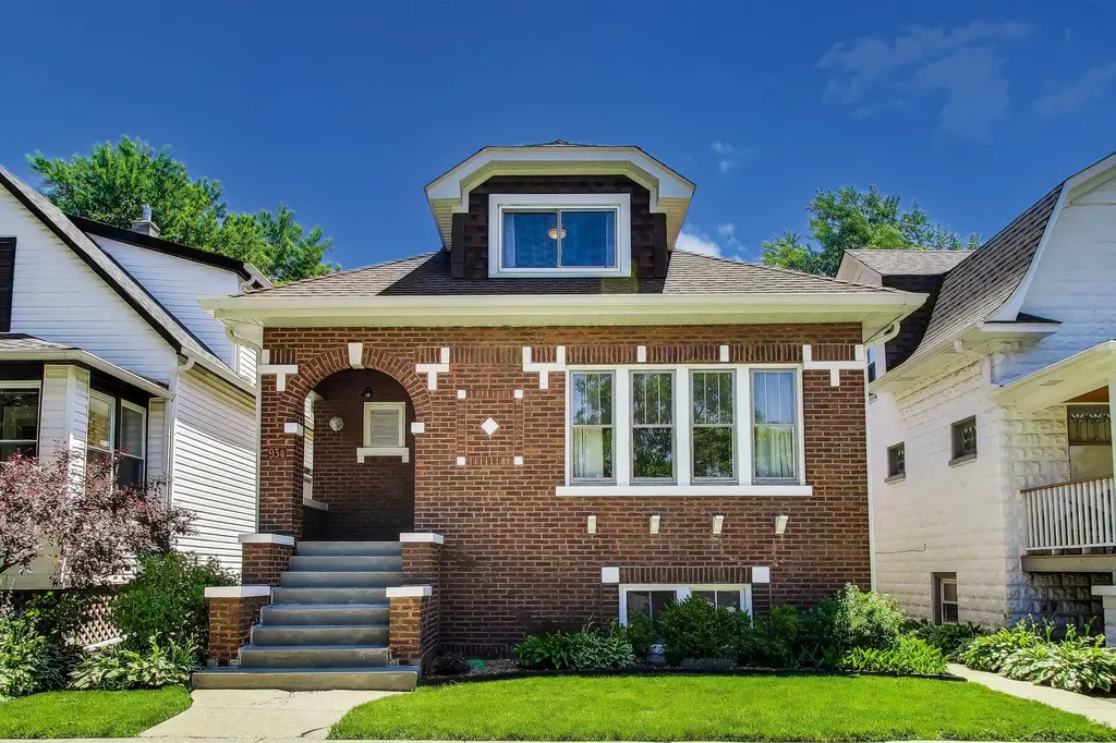 934 Circle Avenue Forest Park IL 60130