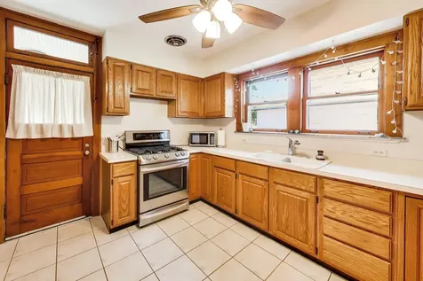 934 Circle Avenue Forest Park IL 60130