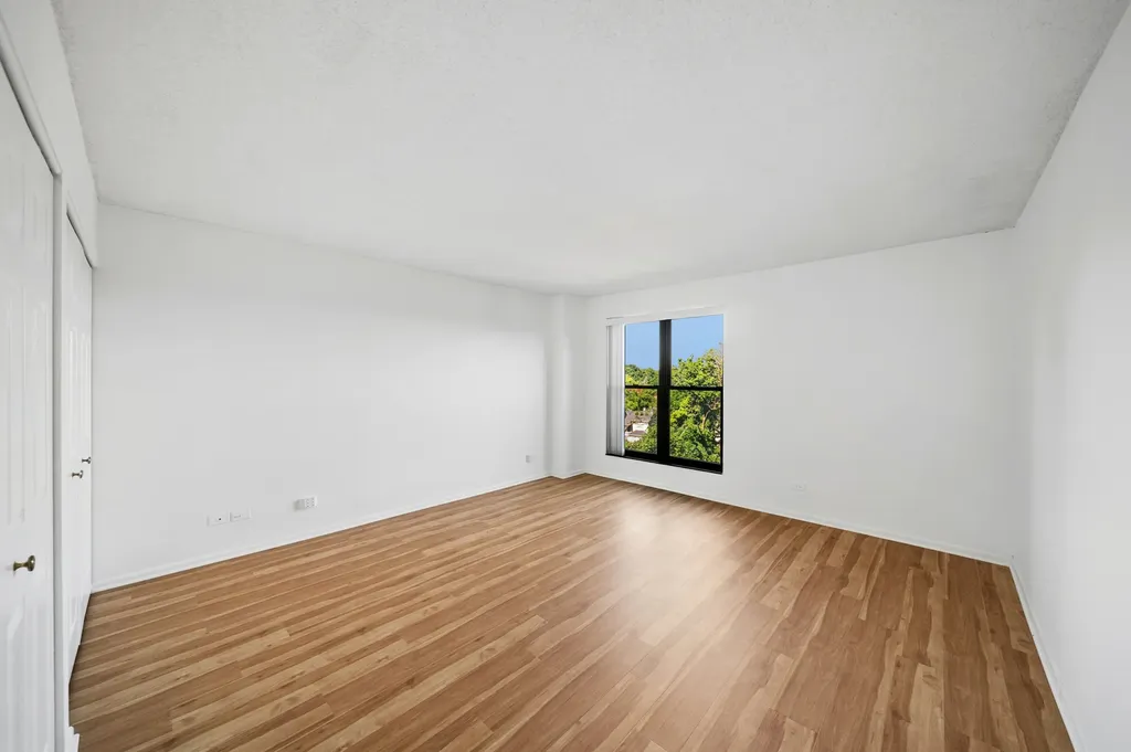 511 Aurora Avenue Naperville IL 60540