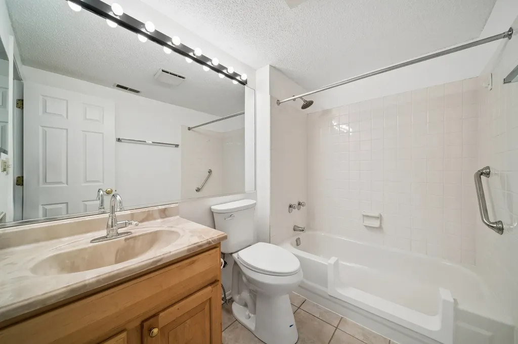 511 Aurora Avenue Naperville IL 60540