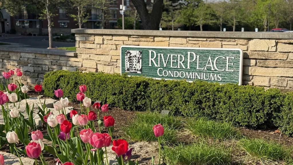 511 Aurora Avenue Naperville IL 60540