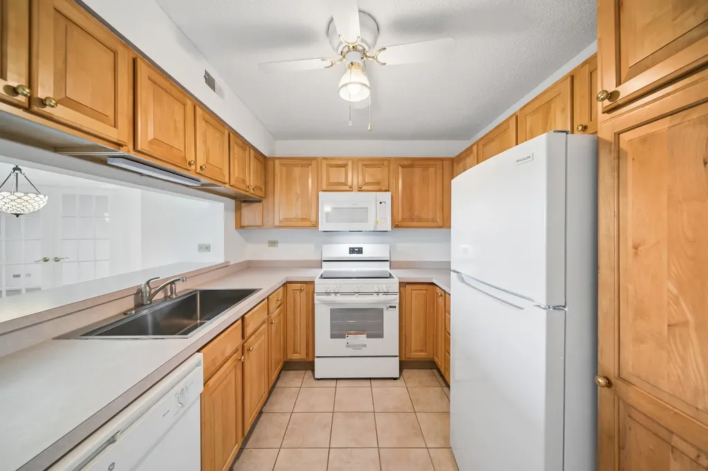511 Aurora Avenue Naperville IL 60540