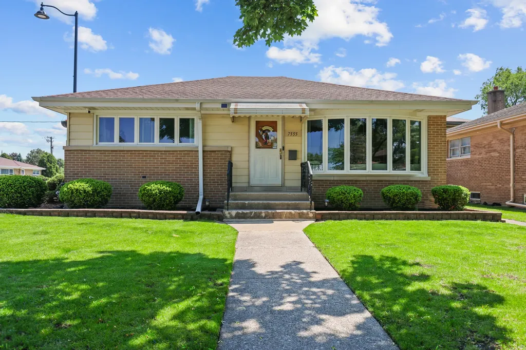 7555 North Neva Avenue Niles IL 60714