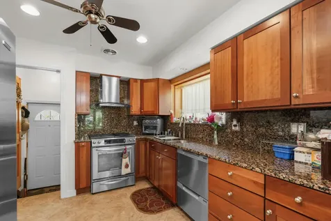 7555 North Neva Avenue Niles IL 60714