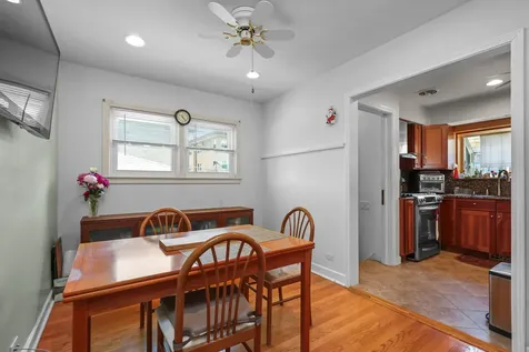 7555 North Neva Avenue Niles IL 60714