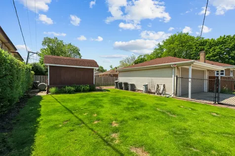 7555 North Neva Avenue Niles IL 60714