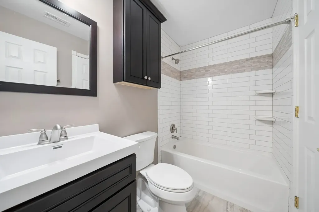 1303 Woodcutter Lane Wheaton IL 60189
